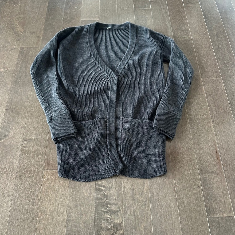 Lululemon Chunky Ribbed Cardigan Lagonlook Boho Snap Comfort Dray Gray‎ 4